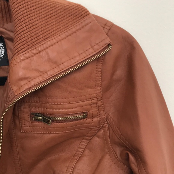 Jacket - Picture 2 of 5